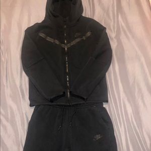 Kids Nike Tech Fleece Set